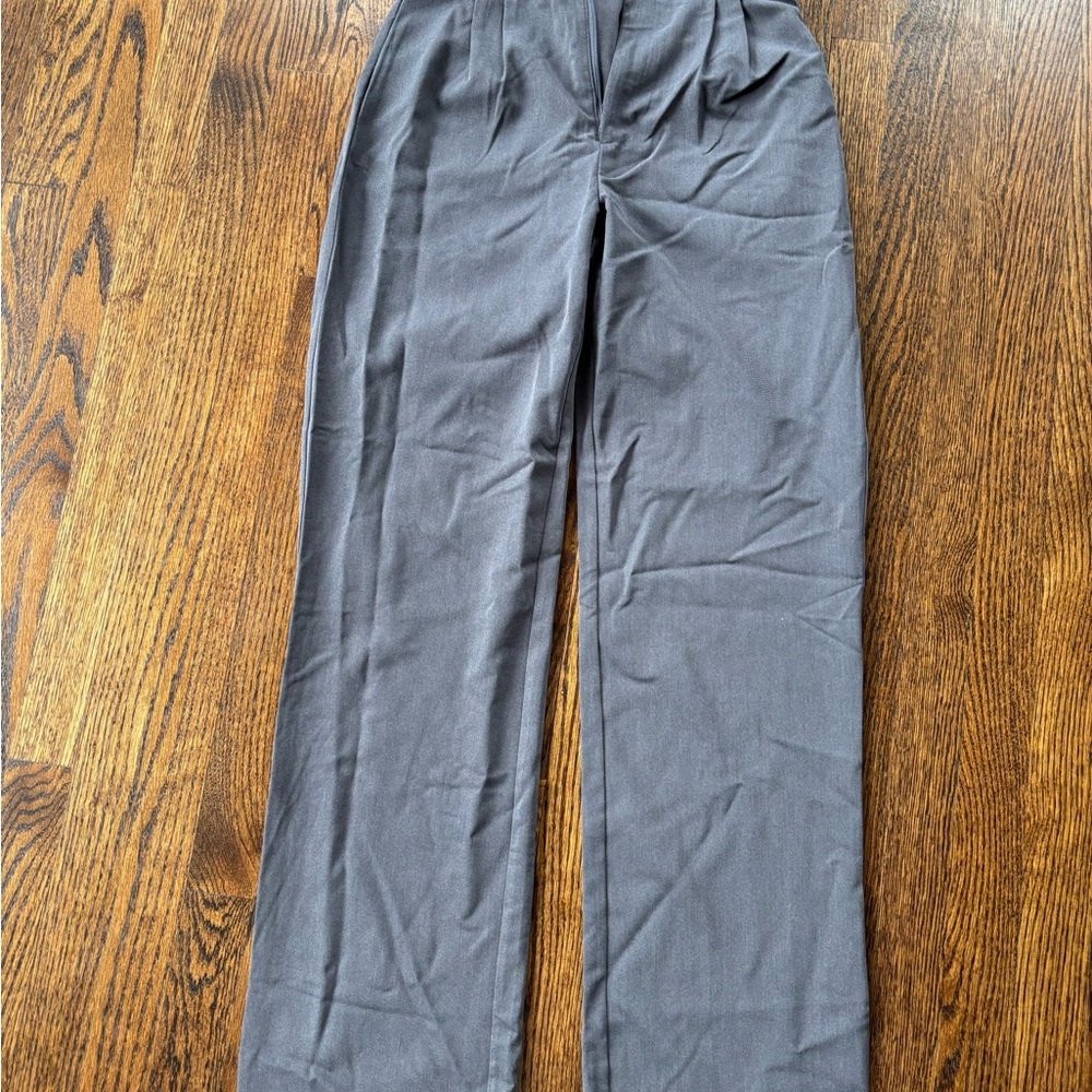 Showpo Gray Trousers Size 2 Brand New with tags!